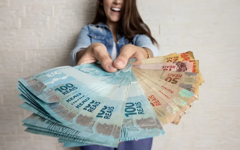 Como Funciona o Crédito Pessoal na novomundo.com